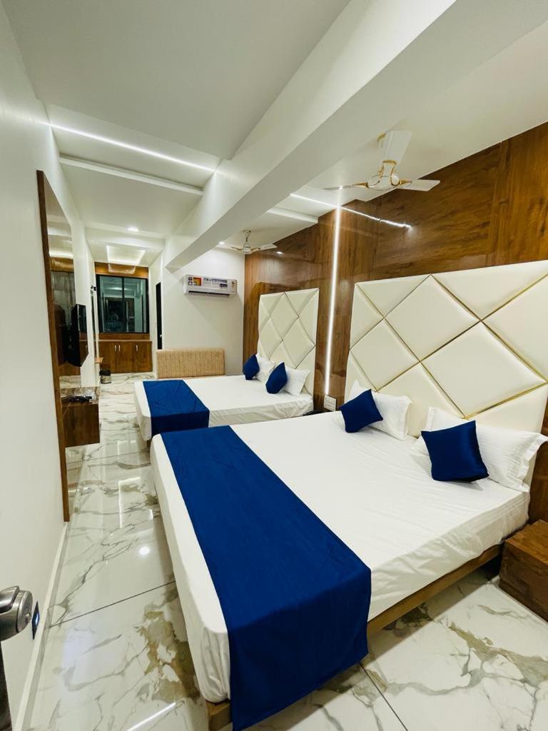 Hotel New German Ahmedabad Esterno foto